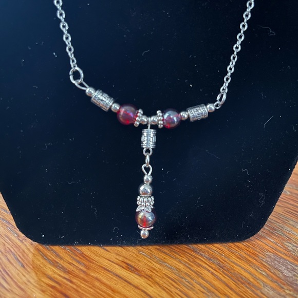 Earrings and necklace - Picture 3 of 5